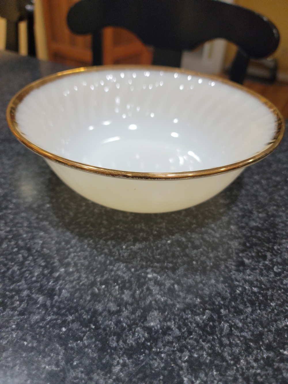 Vintage Anchor Hocking Fire-King Milk Glass Swirl Bowl Gold Rim Round 9 in